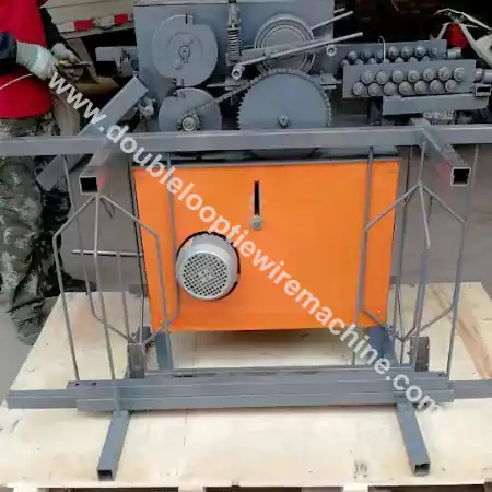 High speed straight cut wire tie machine
